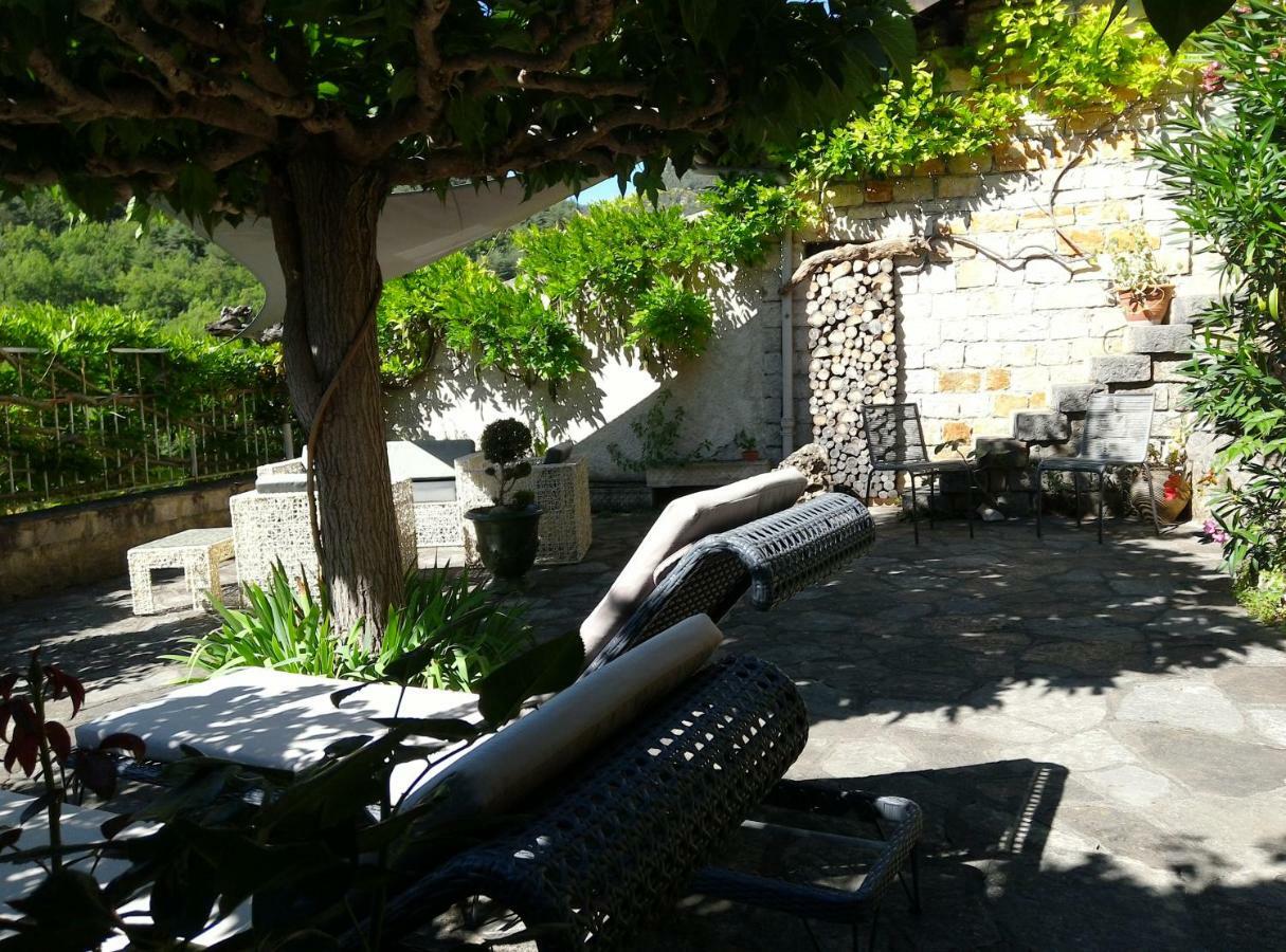 Ermitage De Peyreleau Bed & Breakfast Exterior photo